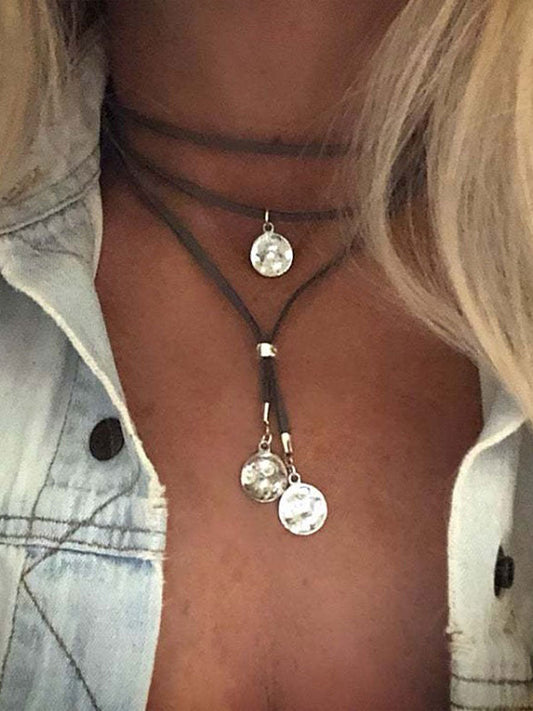 Women's adjustable round pendant necklace