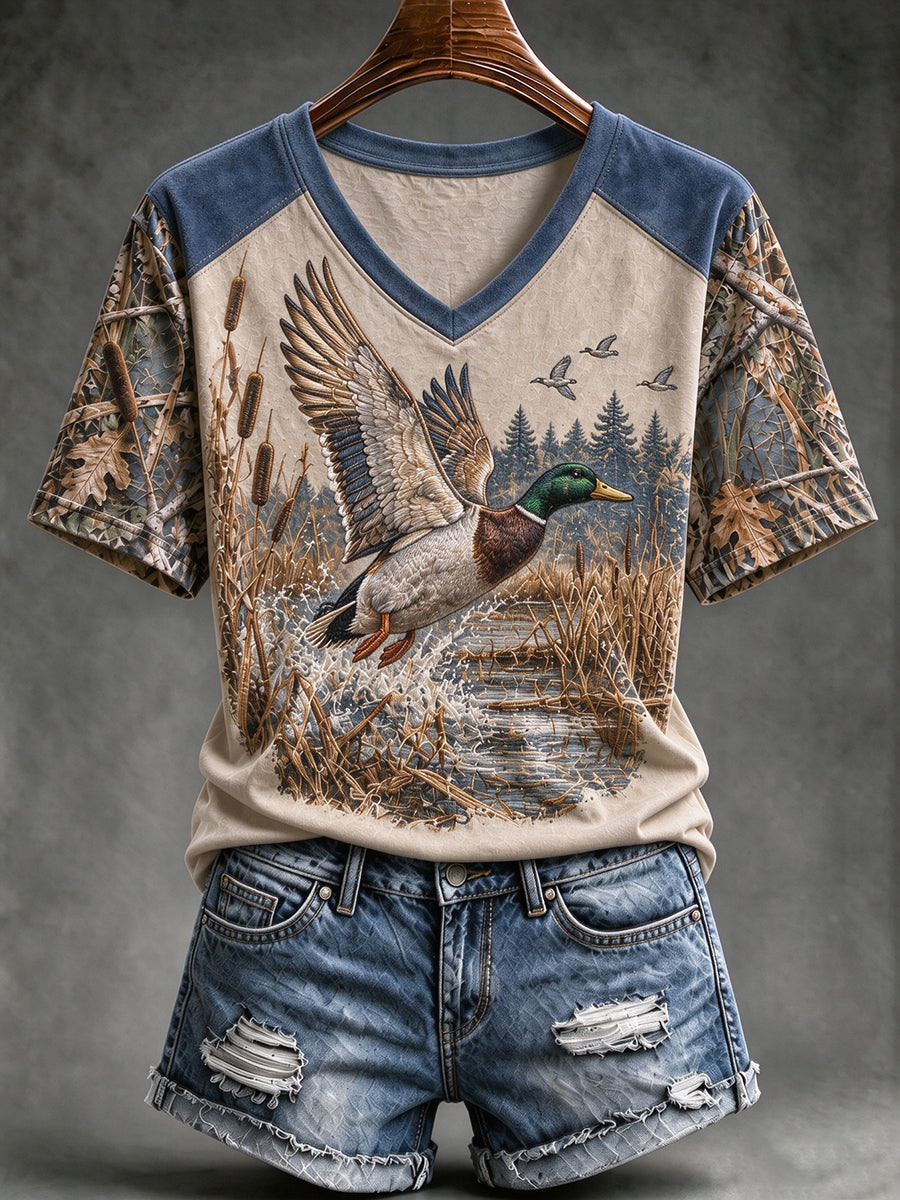Women's Vintage Hunting Camo Print V-neck T-shirt